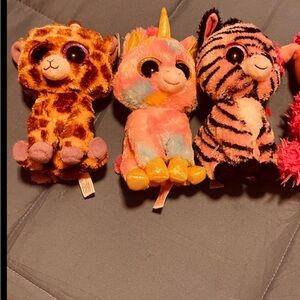 lot of 3 stuffed animals the poodle is gone..sorry about that